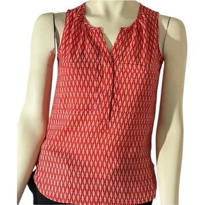 Ann Taylor White Sleeveless Blouse with Geometric Pattern